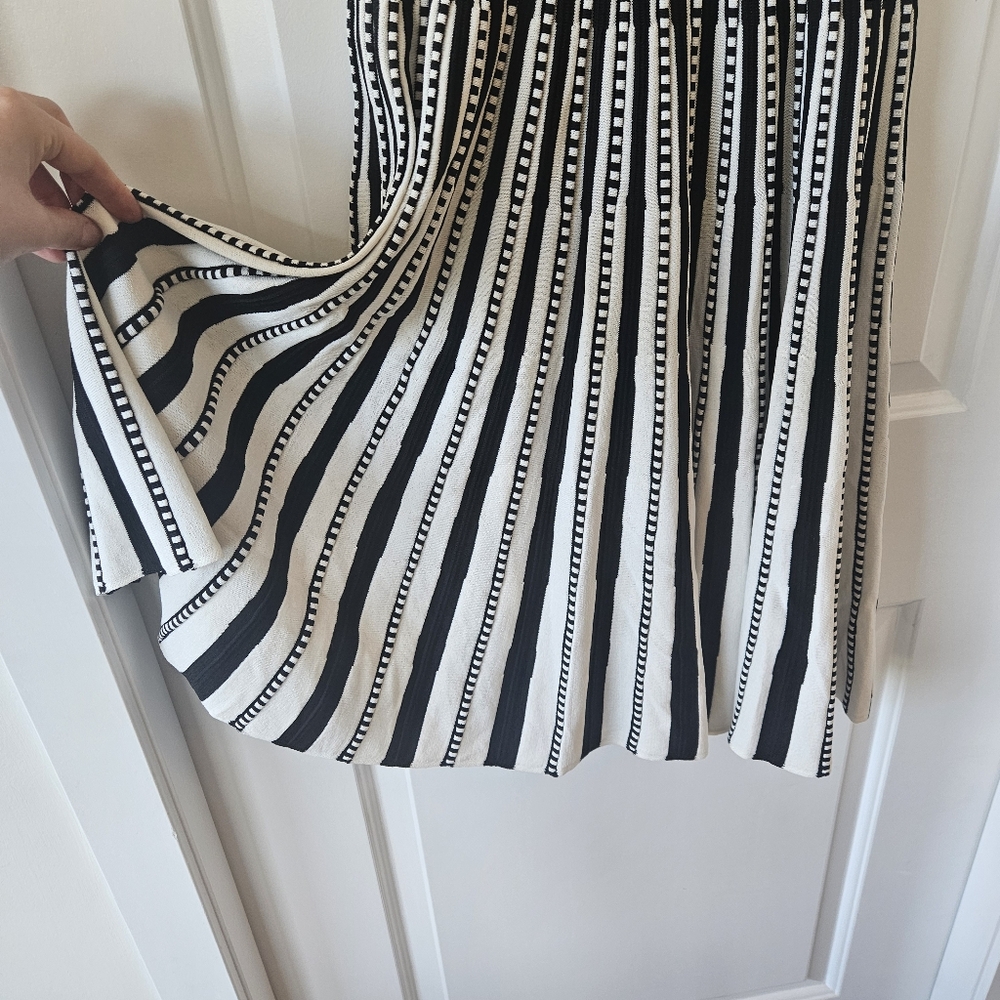 Maeve by Anthropologie Baird Sweater Dress Black and White Size Small - Picture 10 of 10